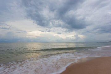 Fototapeta na wymiar Cha um beach before raining with slow speed shot, Thailand