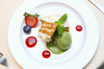 Layer Carrot Cake and Green Tea ice Cream