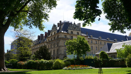 Fototapeta na wymiar Photo of Army museum on a spring morning, Paris, France