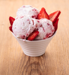 Strawberry ice cream in a bowl