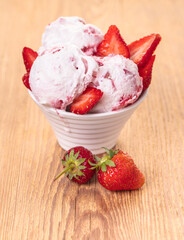 Strawberry ice cream in a bowl