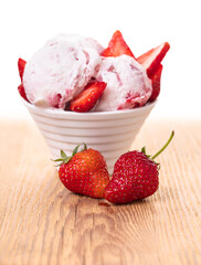 Strawberry ice cream in a bowl