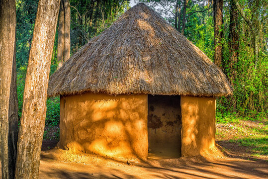 Traditional, tribal hut of Kenyan people, Nairobi, Kenya Stock Photo |  Adobe Stock