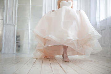 wedding dress - 157395543