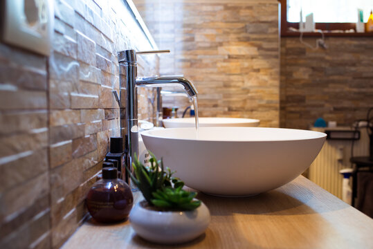 Bathroom sink design
