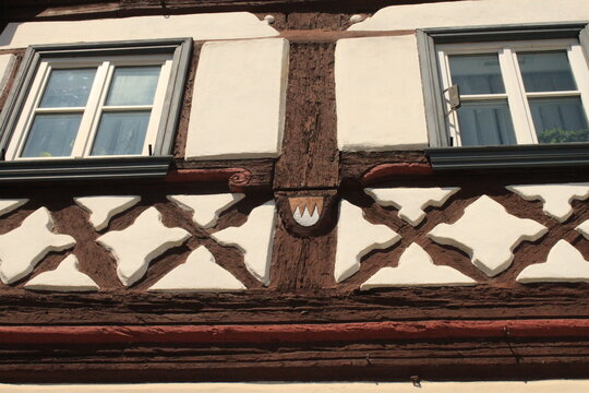 Fränkisches Fachwerk: Detail am Marktplatz der Kleinstadt Zeil am Main