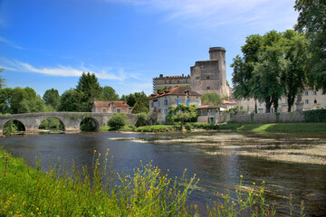 Fototapeta na wymiar Bourdeilles (Dordogne)