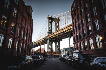 Fototapeta na wymiar Manhattan Bridge shot from dumbo