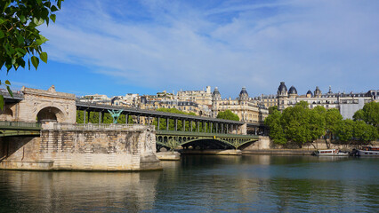 Fototapeta na wymiar Photo of iconic bridge of Bir-Hakeim on a spring morning, Paris, France