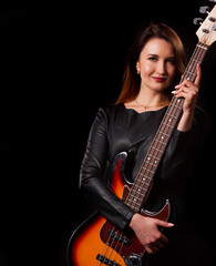 Obraz premium Portrait of woman with guitar