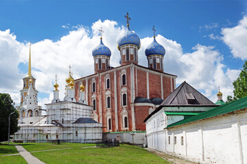 Fototapeta na wymiar Ryazan Kremlin in summer. Church of the Epiphany. Assumption Cathedral