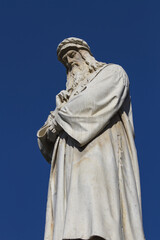 Leonardo da Vinci monument in Milan
