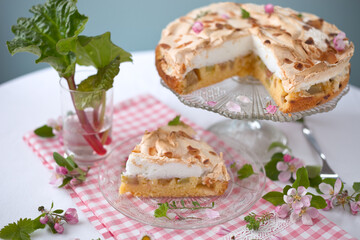 Rhabarberkuchen mit Baiser