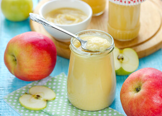 Canned applesauce