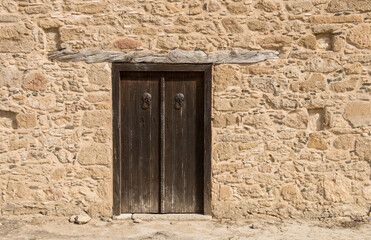 Fototapeta na wymiar Closed wooden door