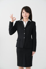 ビジネスウーマン、オッケーサイン、OK