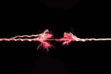 Tearing the rope in the middle of the frame