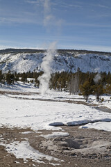 Fototapeta na wymiar Winter, Upper Geyser Basin, Yellowstone NP