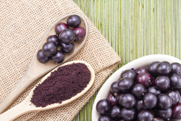 Fruits and acai powder originating from the Amazon  (Euterpe oleracea)