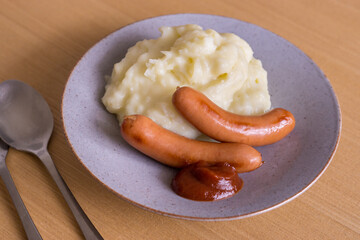 sausages and mash poteto