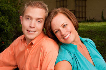Obraz premium Portrait of a loving couple smiling.