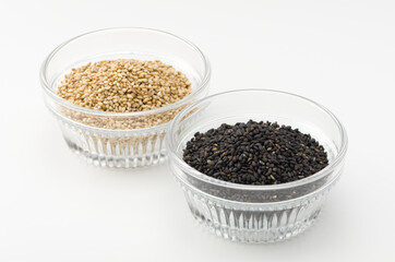 いりごま 黒と白