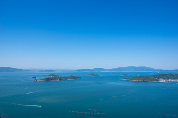 Fototapeta na wymiar 瀬戸内海と島々　屋島からの眺め