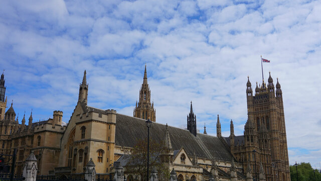 Photo of Big Ben in Westminster on a spring morning, London, United Kingdom