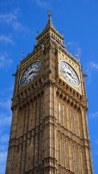 Photo of Big Ben in Westminster on a spring morning, London, United Kingdom