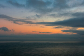 Fototapeta na wymiar Sunrise in a cloudy day