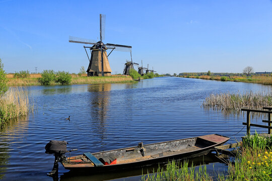 Windmill in Kinderdijk, South Holland, Netherlands