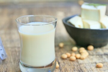 soy milk with soybean