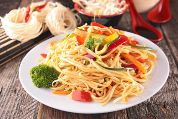 fried chinese noodles and vegetable