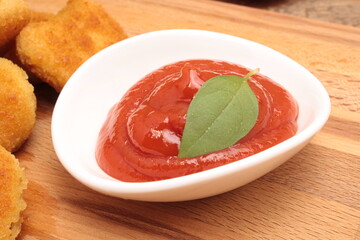 Ketchup tomato basil