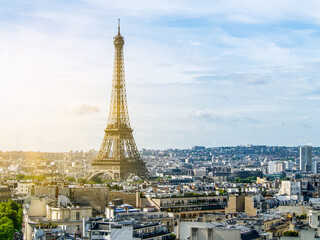 Fototapeta premium Paris cityscape with Eiffel tower in twilight. view of Eiffel tower from Are de Triomphe