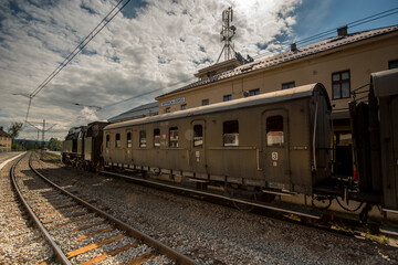 Obraz premium Pociąg retro Doliną Popradu -Nowy Sącz-Krynica -Zdrój