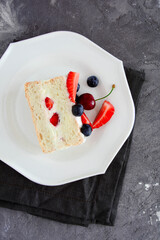 Angel biscuit with berries.