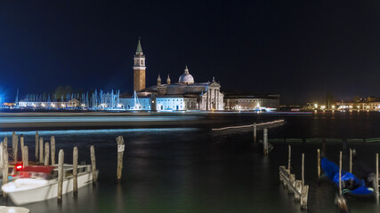 Fototapeta na wymiar Night view of the island of St. George in Venice