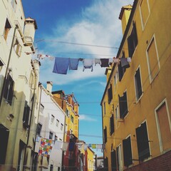 Fototapeta na wymiar Clothes drying in Venice