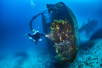 Diving on the wreck Brioni Vis Island. © Wojciech