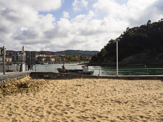 playa de Plentzia municipio de la provincia de Vizcaya, en el país Vasco, España. En abril de 2017
