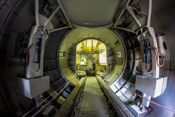 The transport gateway to a nuclear reactor for the replacement of nuclear fuel