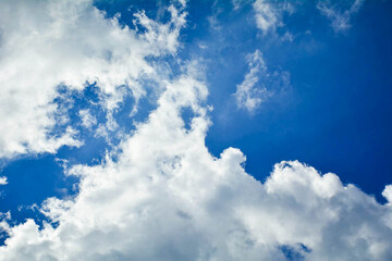 Obraz premium Blue sky with white cloud.