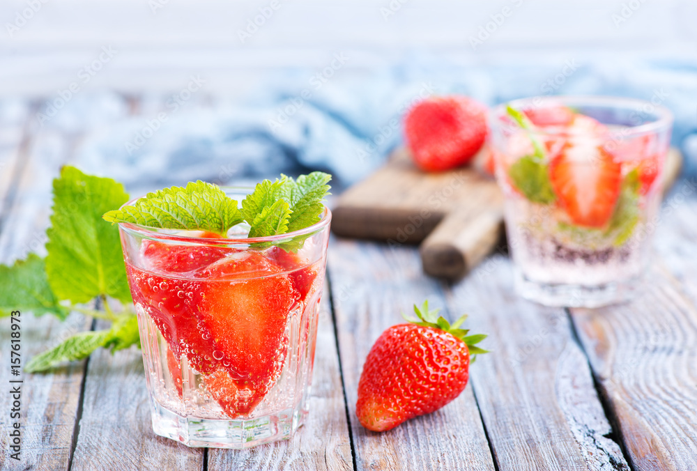 Canvas Prints strawberry drink