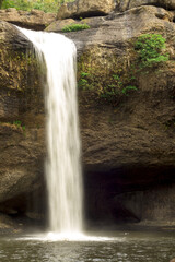 Fototapeta na wymiar waterfall with stone