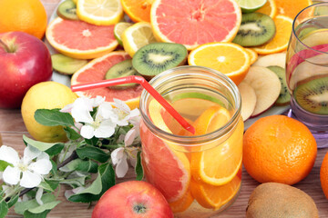 fruit water detox .