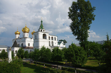 Fototapeta na wymiar KOSTROMA, RUSSIA - July, 2016: Ipatyevsky Monastery in summer day