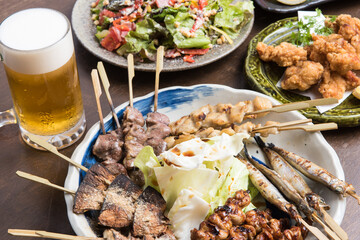 生ビールと居酒屋メニュー