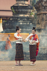 Obraz premium Thai woman in Songkran festival in Thailand.