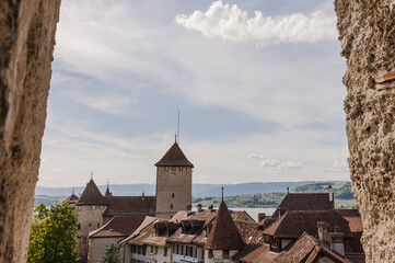 Murten, Stadt, Altstadt, Altstadthäuser, Schloss, Festung, Mauer, Ringmauer, Rundgang, Stadtspaziergang, Murtensee, Mont Vully, Frühling, Sommer, Schweiz